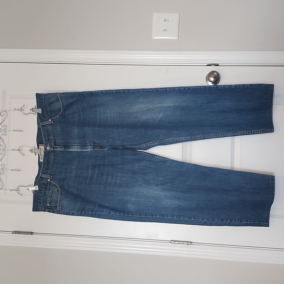 Levi's Other - Levi's Relaxed Fit 550 Jeans Size 44W 32L